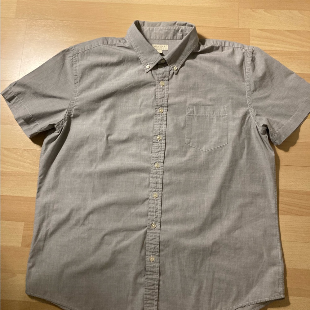 Men’s XL Sonoma gray button down shirt sleeve shirt